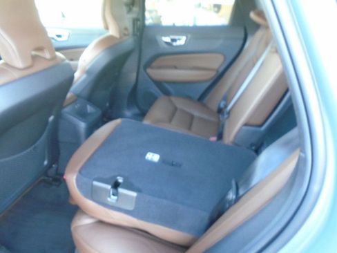 Used 2024 Volvo XC60 T8 Ultimate w/ Protection Package Premier image 37