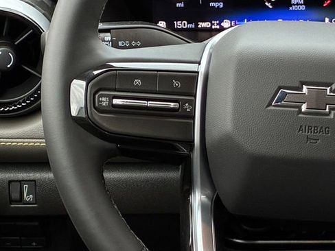 New 2026 Chevrolet Colorado ZR2 w/ Technology Package AWD/4WD image 22