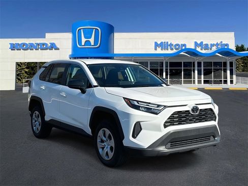 Used 2024 Toyota RAV4 LE image 1