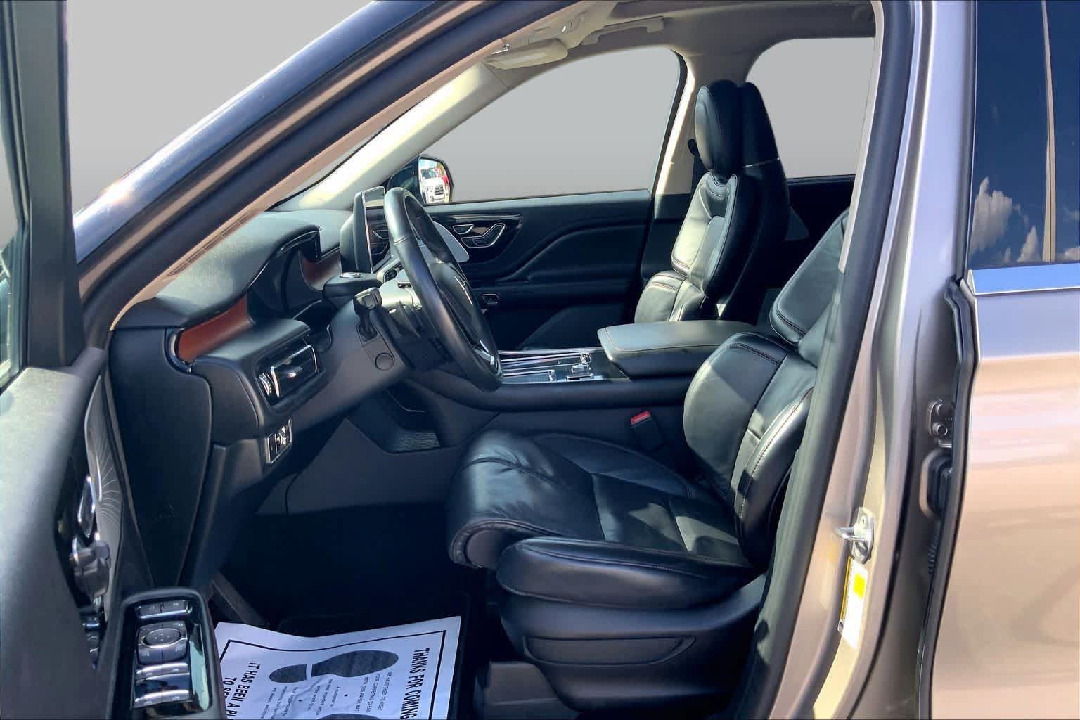 Used 2020 Lincoln Aviator Reserve w/ Equipment Group 201A RWD image 8