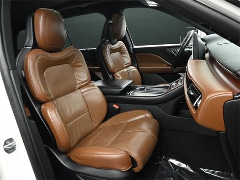 Used 2021 Lincoln Aviator Reserve w/ Equipment Group 210A image 24
