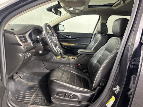 Used 2017 GMC Acadia Denali w/ Technology Package AWD/4WD image 11