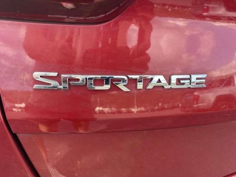 Used 2020 Kia Sportage S image 6