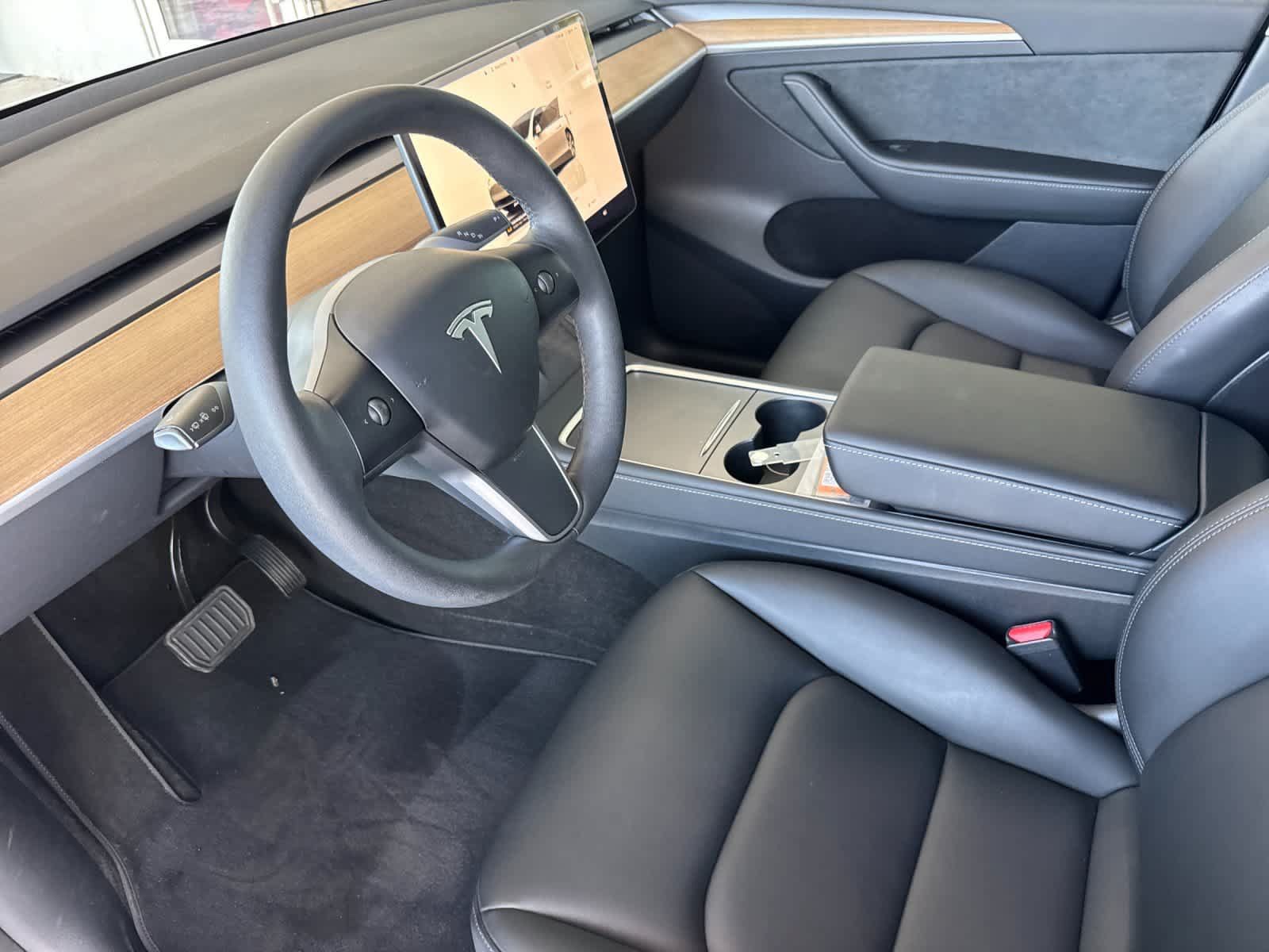 Used 2023 Tesla Model Y AWD image 11
