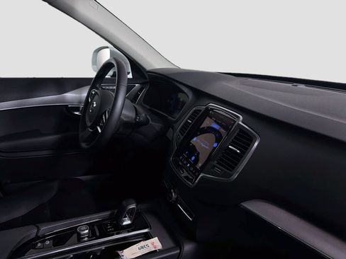Certified 2024 Volvo XC90 B5 Core AWD/4WD image 31