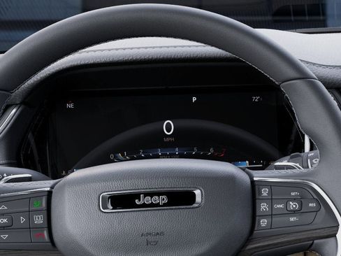 New 2025 Jeep Grand Cherokee Limited AWD/4WD image 47
