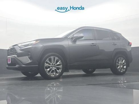 Used 2022 Toyota RAV4 XLE Premium FWD image 30
