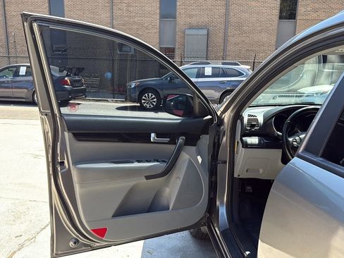 Used 2014 Kia Sorento LX FWD image 15