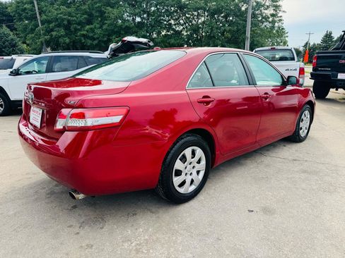 Used 2010 Toyota Camry LE FWD image 3