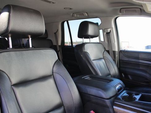 Used 2018 Chevrolet Tahoe LT image 19