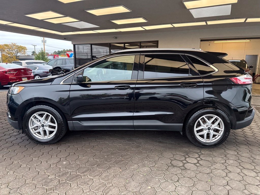Certified 2024 Ford Edge SEL w/ Convenience Package AWD/4WD image 9
