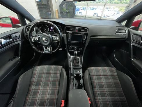 Used 2017 Volkswagen GTI S FWD image 21