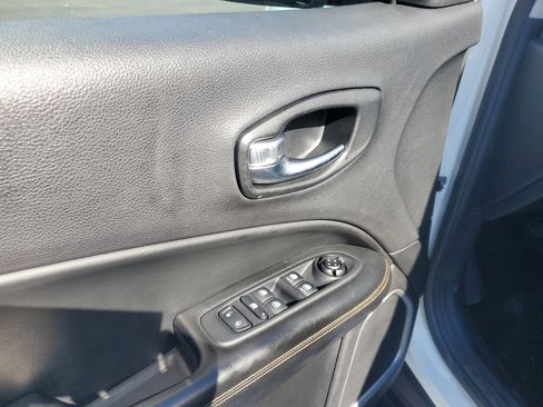 Used 2021 Jeep Compass Limited image 12