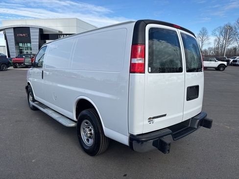 Used 2024 Chevrolet Express 2500 w/ Driver Convenience Package RWD image 3