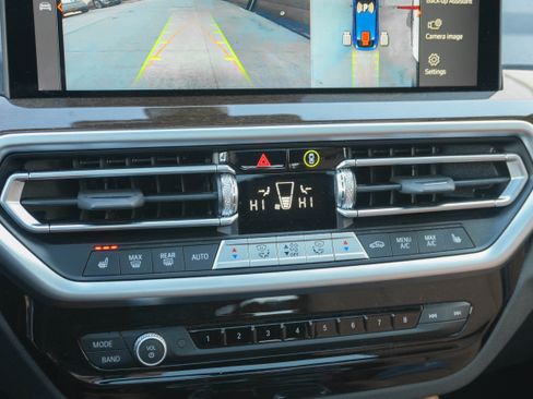 Certified 2025 BMW X4 xDrive30i image 25