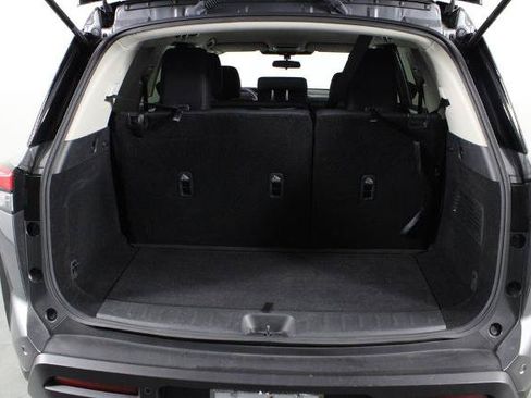 Certified 2024 Nissan Pathfinder S FWD image 18