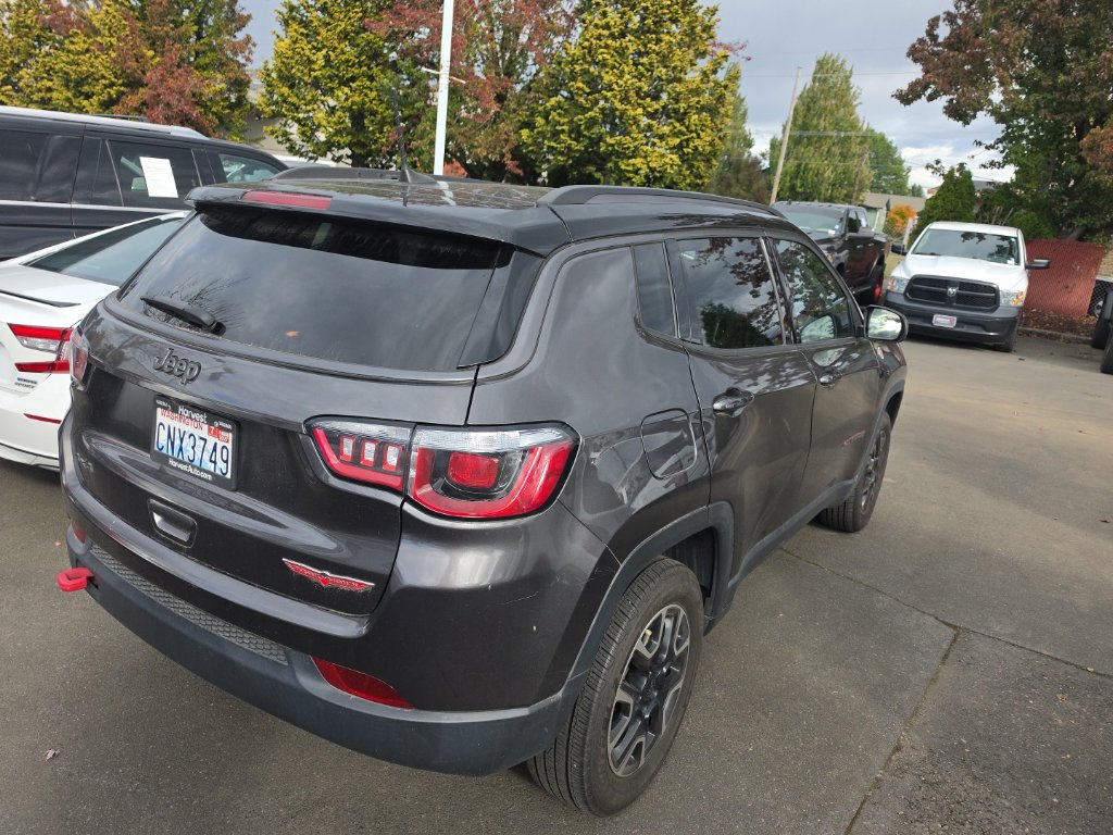 Used 2019 Jeep Compass Trailhawk w/ Leather Interior Group AWD/4WD image 3
