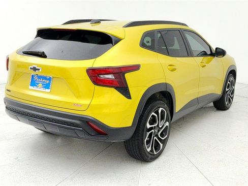 Certified 2024 Chevrolet Trax RS w/ Sunroof Package image 6