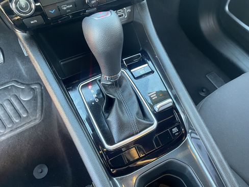 Used 2024 Jeep Compass Sport image 24