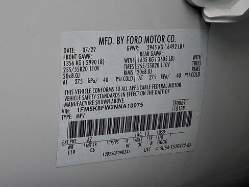 Certified 2022 Ford Explorer Limited w/ Hybrid Equipment Group 310A image 30