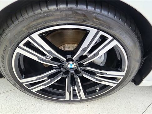 Used 2023 BMW i7 xDrive60 image 60