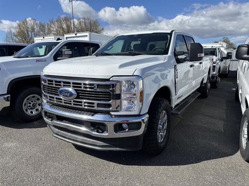 Used 2024 Ford F350 XLT image 1
