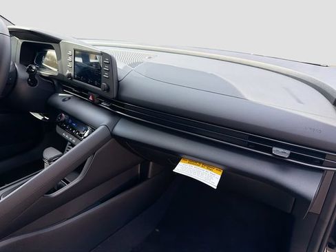 Certified 2026 Hyundai Elantra Sport FWD image 28