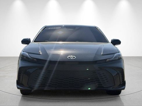 Used 2025 Toyota Camry SE AWD/4WD image 8