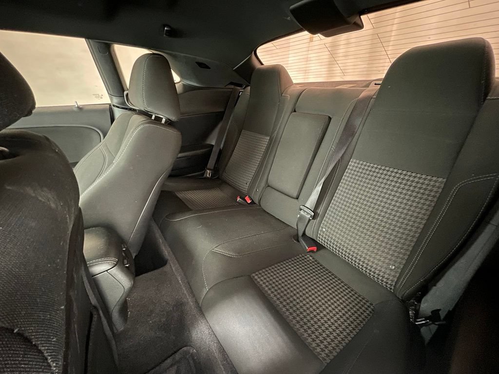 Used 2018 Dodge Challenger R/T RWD image 11