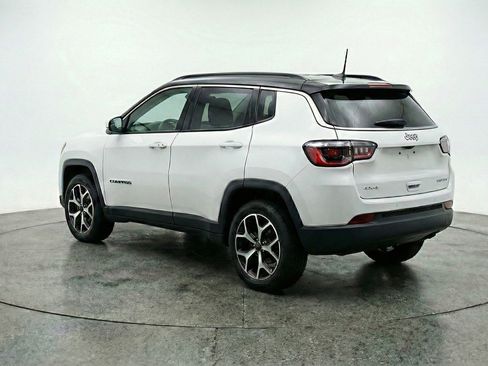 Used 2025 Jeep Compass Limited image 6