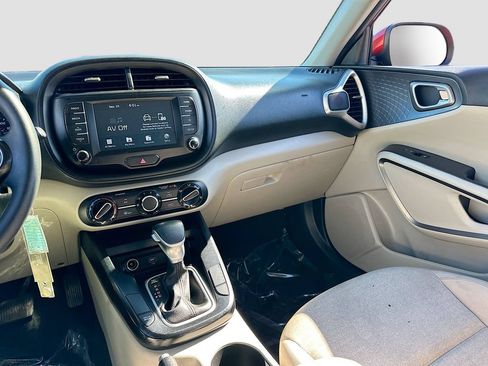 Used 2021 Kia Soul S FWD image 19