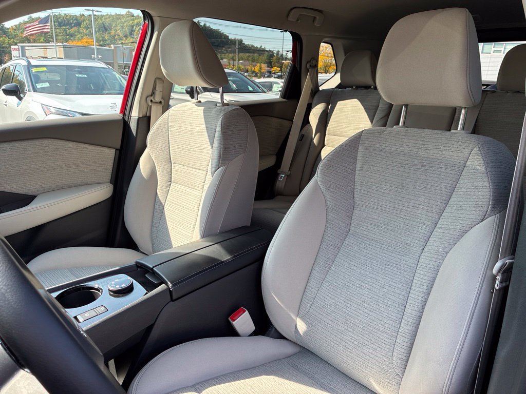 Used 2023 Nissan Rogue SV AWD/4WD image 15