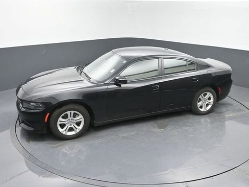 Used 2022 Dodge Charger SXT RWD image 32