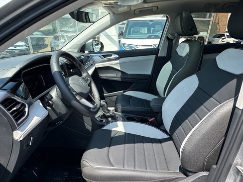 New 2025 Volkswagen Taos SEL AWD/4WD image 16