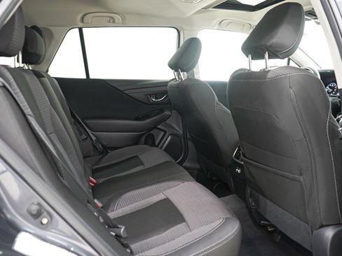 Used 2025 Subaru Outback Premium AWD/4WD image 14