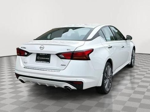 Used 2023 Nissan Altima 2.5 SL AWD/4WD image 3