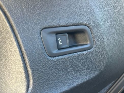 New 2026 Volkswagen Atlas Cross Sport SE image 52