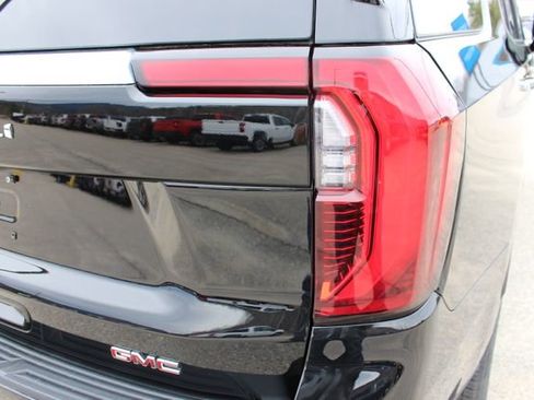 Used 2025 GMC Yukon Denali w/ Sun & Power Step Package image 57