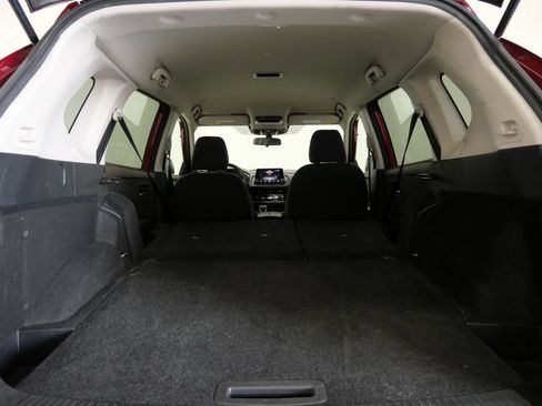 Used 2023 Nissan Rogue SV FWD image 25