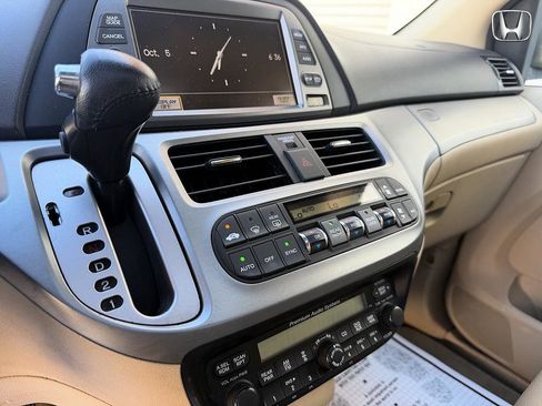 Used 2010 Honda Odyssey Touring image 24