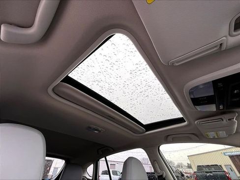 Used 2023 Subaru Crosstrek 2.5i Limited w/ Moonroof Package image 22