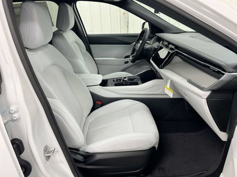 New 2026 Jeep Cherokee Laredo AWD/4WD image 21