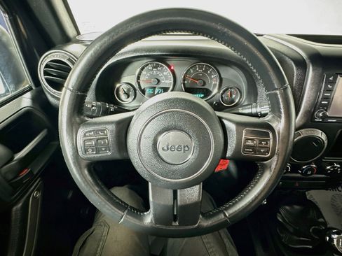 Used 2016 Jeep Wrangler Sport w/ Connectivity Group AWD/4WD image 11
