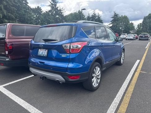 Used 2017 Ford Escape Titanium w/ Equipment Group 301A AWD/4WD image 3