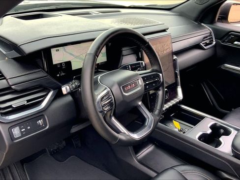 Used 2024 GMC Acadia Elevation w/ Luxury Package image 18