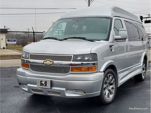 Used 2023 Chevrolet Express 2500 image 9