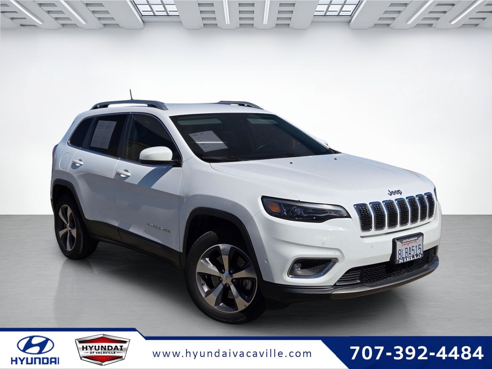 Used 2019 Jeep Cherokee Limited w/ Luxury Group AWD/4WD image 1