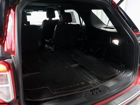 Certified 2022 Ford Explorer Platinum w/ Technology Package image 14