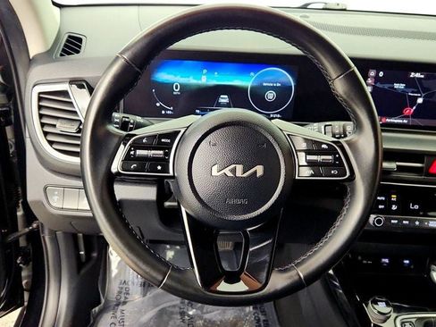 Used 2024 Kia Seltos S FWD image 13