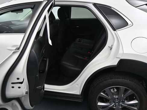 Used 2024 MAZDA CX-30 AWD 2.5 S w/ Preferred Package image 8